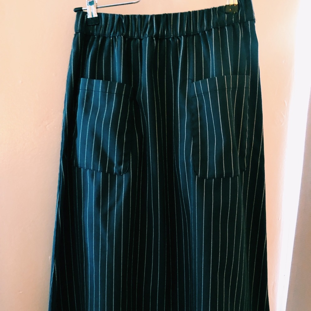 H&M gray pinstripe skirt